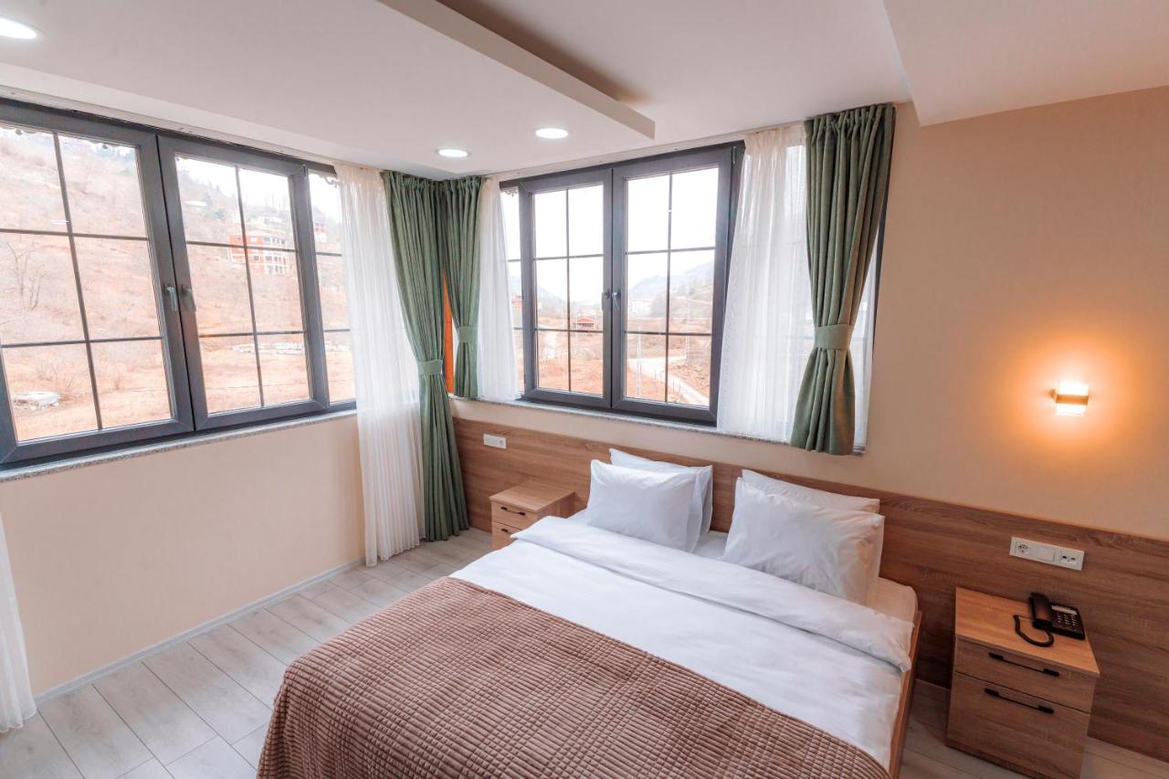 Lidzo Villa Butik Otel ทรับซอน ภายนอก รูปภาพ